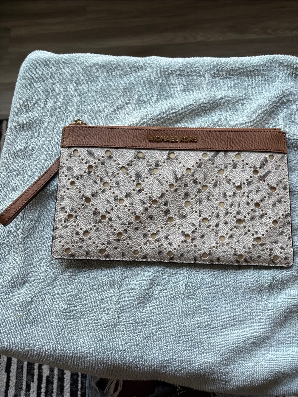 MICHAEL KORS Beige Quilted Wristlet with Tan Trim and Gold Accents
